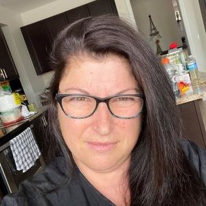 Meet your Posher, Michaela